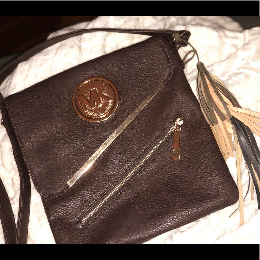 MK crossbody. Dark brown.